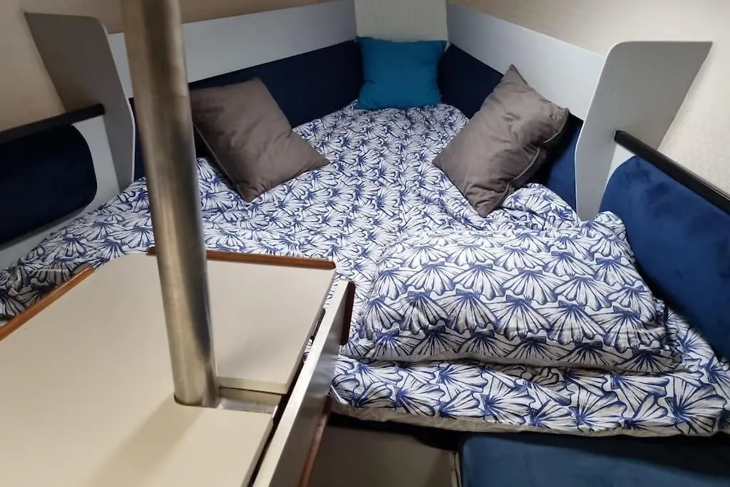 Dormir Num Veleiro Em Lisboa 0*,  Portugal